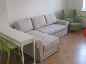 Сборка дивана, кресла и стола из Икеа.